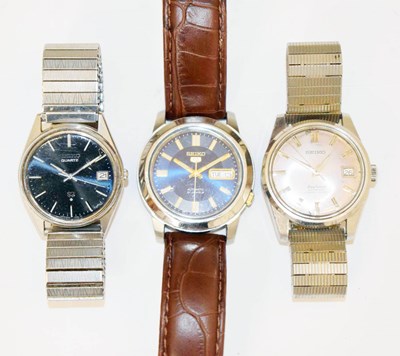 Lot 196 - Seiko - Sea Horse bracelet watch, and two others