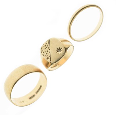 Lot 73 - Three 9ct gold rings
