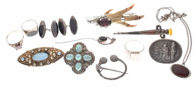 Lot 290 - Small quantity of silver and other jewellery