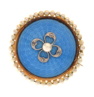Lot 32 - Early 20th century enamelled pearl and diamond yellow metal brooch
