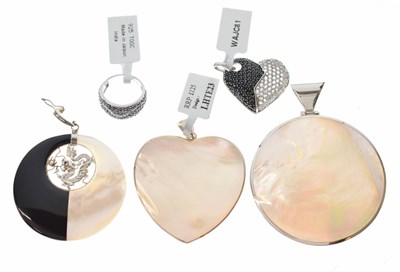 Lot 161 - Small group of jewellery comprising a heart-shaped silver pendant set black and white stones, etc