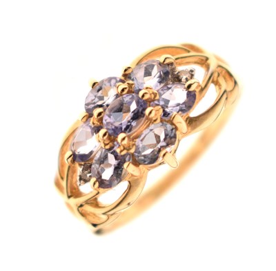 Lot 41 - Tanzanite 9ct gold dress ring