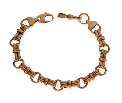 Lot 124 - 9ct gold fancy link bracelet