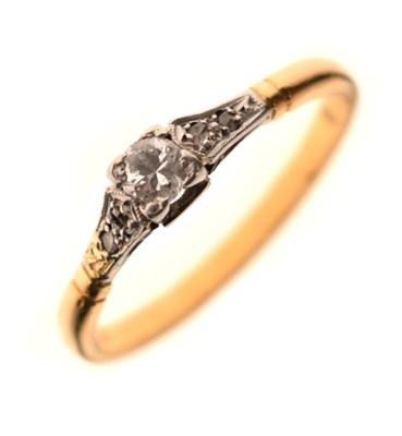 Lot 2 - Early 20th century single-stone diamond ring