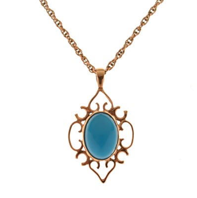 Lot 101 - Turquoise cabochon 9ct gold pendant