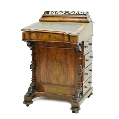 Lot 782 - Victorian walnut Davenport