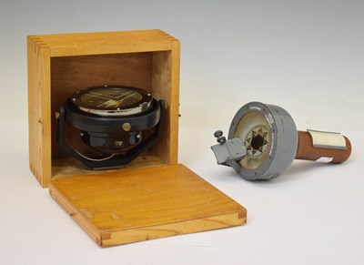 Lot 359 - Henry Browne & Son Ltd. 'Sestrel' handheld maritime compass