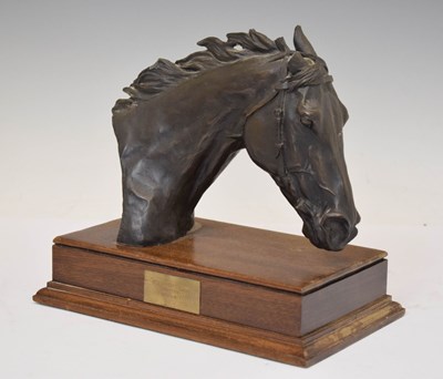 Lot 434 - Bronzed bust of a horse's head presented for 'Hoe Gaarden Chase, Cheltenham 1999'
