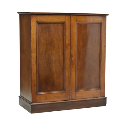 Lot 785 - 19th century mahogany low press cupboard