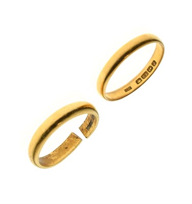 Lot 75 - Two 22ct gold wedding bands