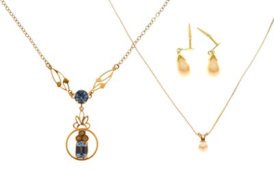 Lot 89 - Blue paste pendant necklace, cultured pearl pendant, etc