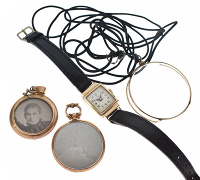 Lot 144 - Lady's 9ct gold cased manual wind wristwatch, etc