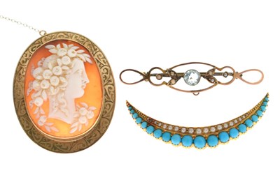 Lot 84 - Unmarked yellow metal shell cameo brooch, etc