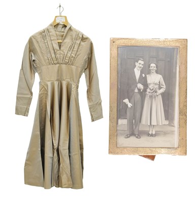 Lot 481 - 1950s Rayon wedding dress with wedding day photograph