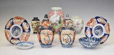 Lot 652 - Assorted Chinese and Japanese ceramics