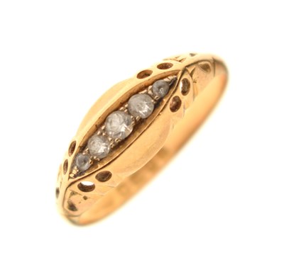 Lot 19 - Early 20th century white sapphire 18ct gold boat head ring