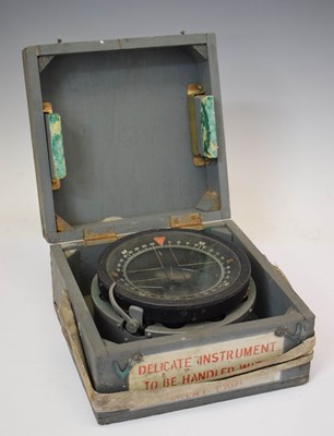 Lot 364 - Second World War RAF Royal Air Force Type P10 navigational compass