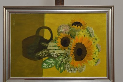 Lot 522 - Mary Fedden RA (1915-2012) - Oil on canvas - Sunflowers