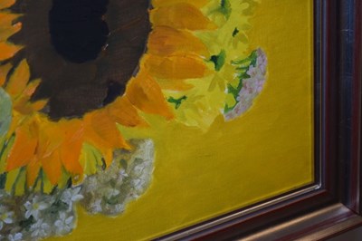 Lot 522 - Mary Fedden RA (1915-2012) - Oil on canvas - Sunflowers