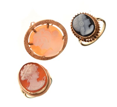 Lot 87 - Three 9ct gold shell cameos