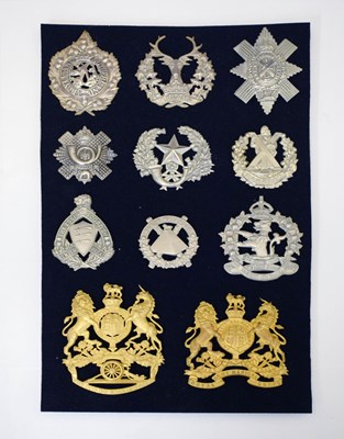 Lot 330 - Mixed group of cap badges