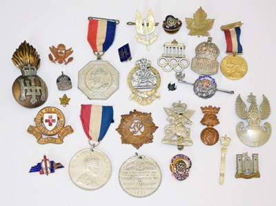Lot 336 - 1936 Berlin Olympics visitors badge, together with a collection of badges