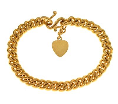 Lot 131 - Yellow metal curb link bracelet