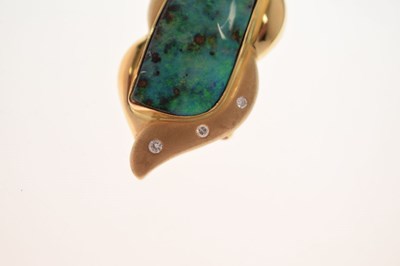 Lot 26 - Black boulder opal yellow metal brooch stamped 18K