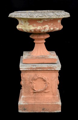 Lot 211 - Composition pedestal garden urn