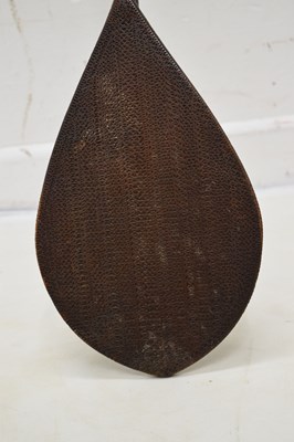 Lot 169 - Austral Islands (French Polynesia) paddle