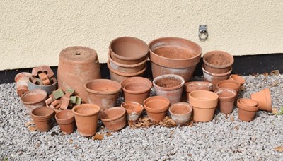 Lot 569 - Large collection of terracotta garden flowerpots