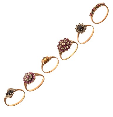 Lot 27 - Dress rings