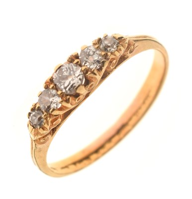 Lot 10 - Victorian diamond five stone ring
