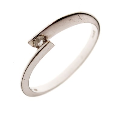 Lot 15 - 9ct white gold single stone ring