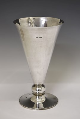 Lot 98 - Elizabeth II large silver vase