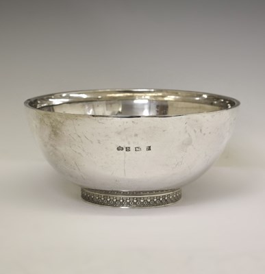 Lot 96 - Elizabeth II silver bowl