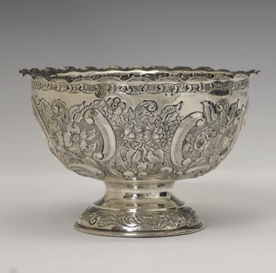 Lot 90 - Late Victorian silver bowl