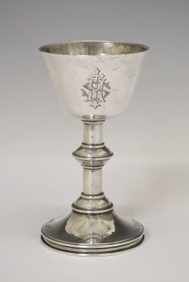 Lot 112 - Edward VII silver communion chalice