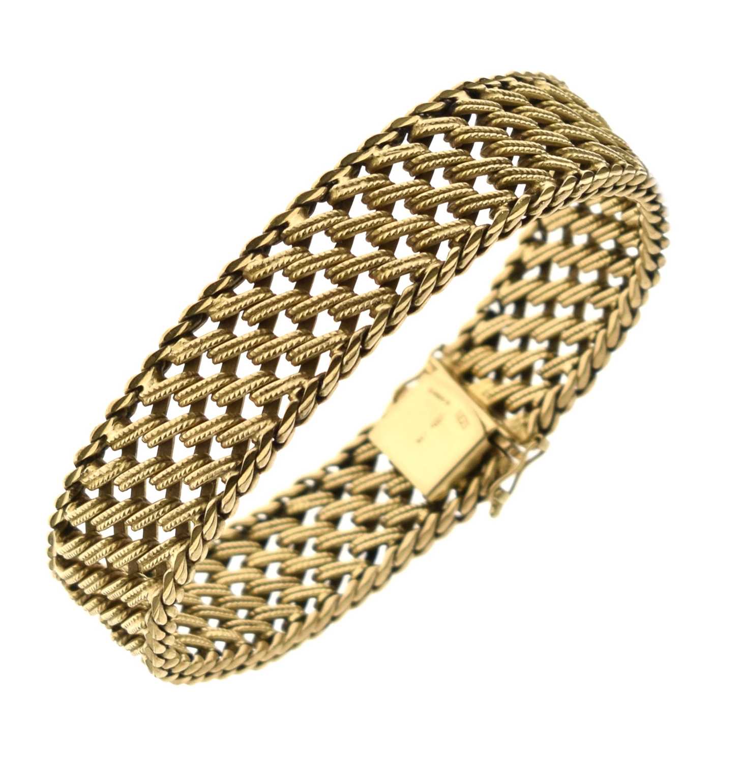 Lot 36 - 9ct gold fancy link bracelet