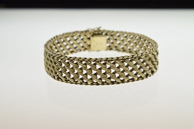 Lot 36 - 9ct gold fancy link bracelet