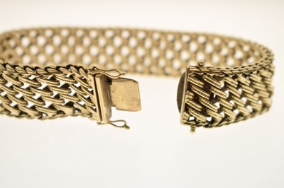 Lot 36 - 9ct gold fancy link bracelet
