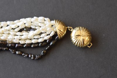 Lot 37 - Freshwater pearl yellow metal necklace and matching bracelet set