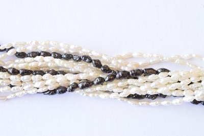 Lot 37 - Freshwater pearl yellow metal necklace and matching bracelet set