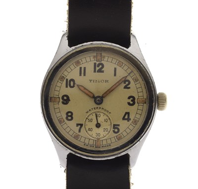 Lot 58 - Timor - Second World War military issue wristwatch