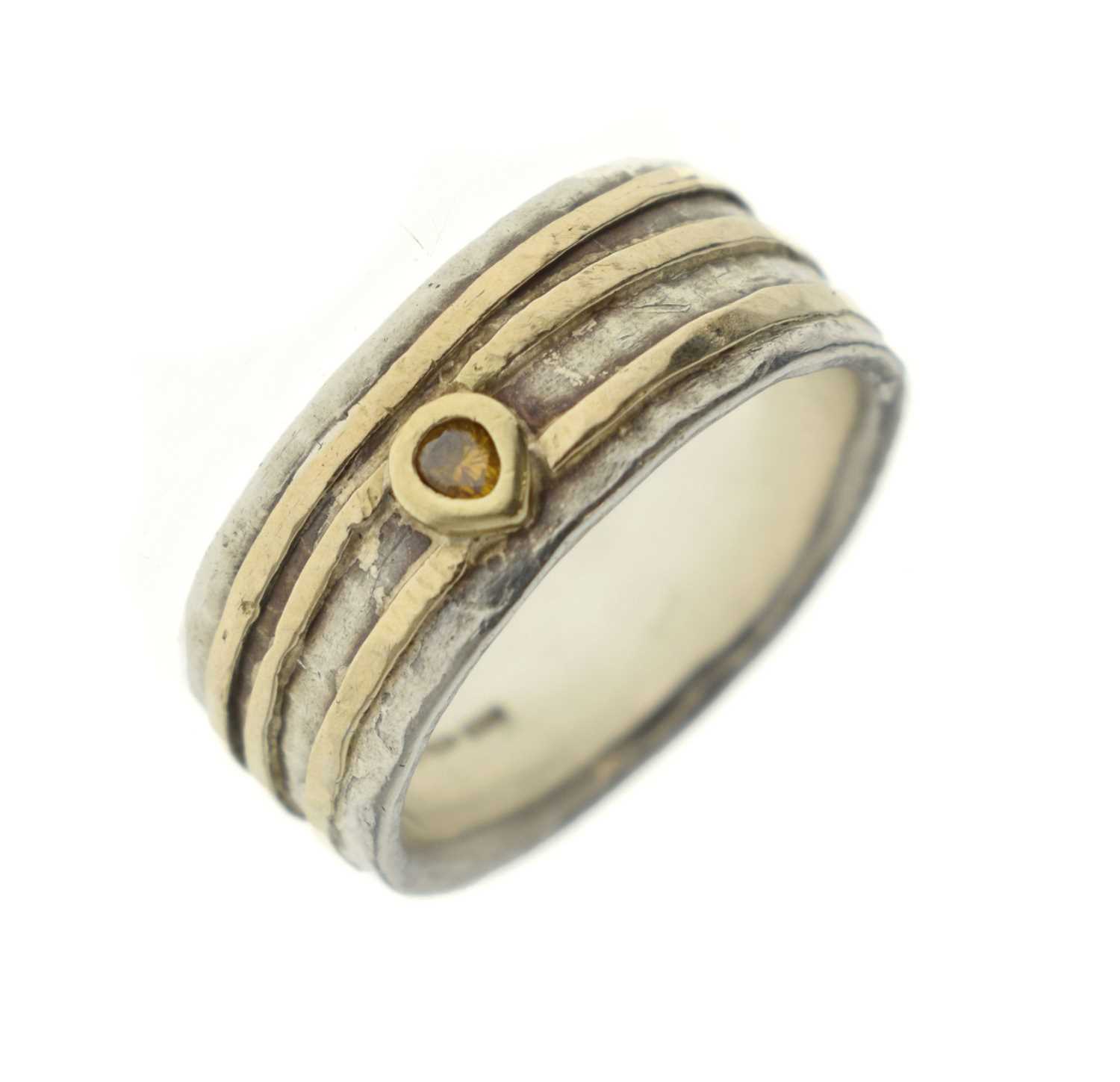 Lot 46 - Attributed to Julia Beusch - Yellow diamond set silver ring