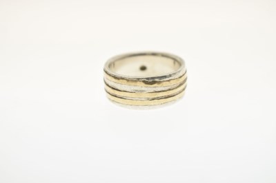 Lot 46 - Attributed to Julia Beusch - Yellow diamond set silver ring