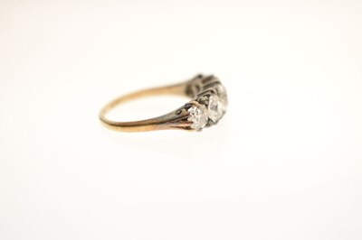 Lot 11 - 19th century diamond graduated five-stone ring