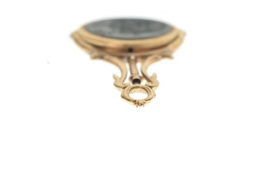Lot 41 - Late Georgian unmarked yellow metal and bloodstone swivel fob seal