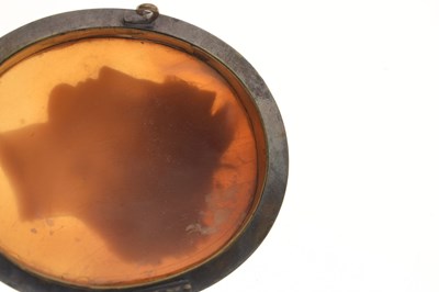 Lot 39 - 19th century Neapolitan carved shell cameo depicting a classical lady