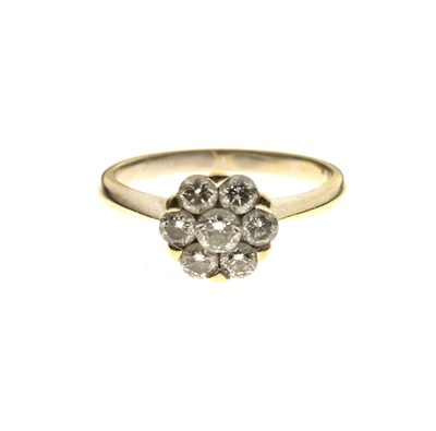 Lot 16 - Diamond 18ct white gold flower head ring